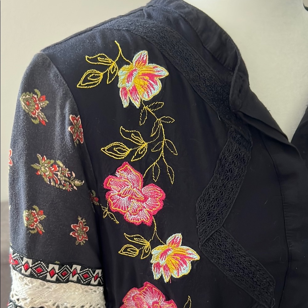 Akemi and Kin Anthropologie Embroidered Black Blouse - 6P - Picture 4 of 12